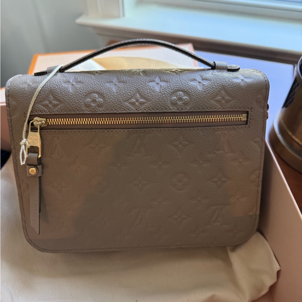 Louis Vuitton Taupe Monogram Women Bag - Picture 10 of 16